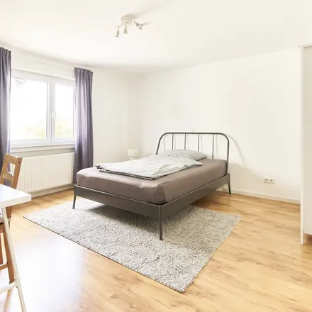 Rent this 3 bed apartment on Schellingstraße 6 in 71277 Rutesheim, Germany