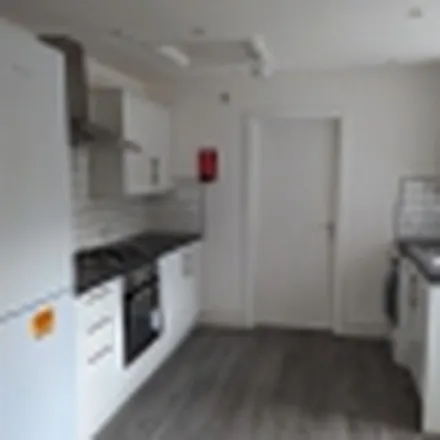 Image 2 - Avondale Road, Liverpool, L15 3HF, United Kingdom - Apartment for rent