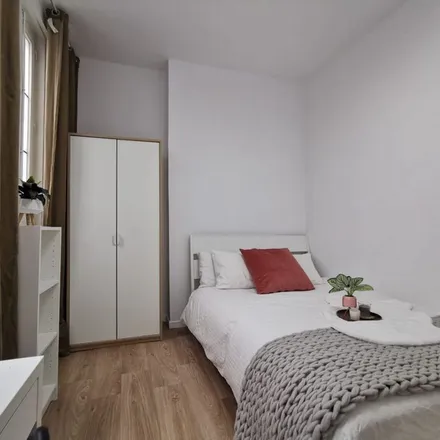 Image 5 - Calle Preciados, 9, 28013 Madrid, Spain - Apartment for rent