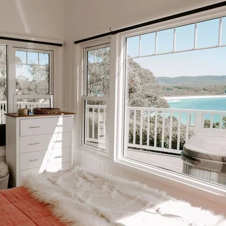 Rent this 3 bed house on Binalong Bay TAS 7216
