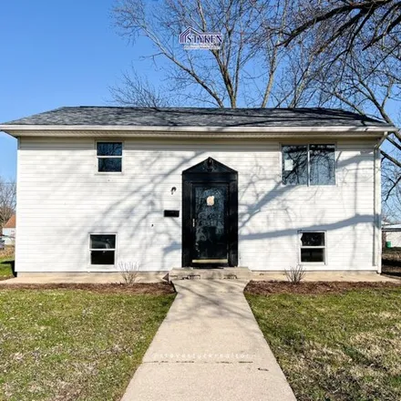 Buy this 5 bed house on 434 North Cottage Avenue in Kankakee, IL 60901