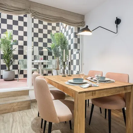 Rent this 2 bed apartment on Carrer de Muntaner in 181, 08001 Barcelona