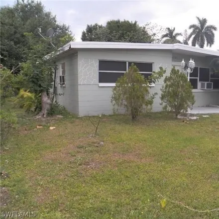 Image 3 - 1502 Gardenia Ave, Fort Myers, Florida, 33916 - House for sale