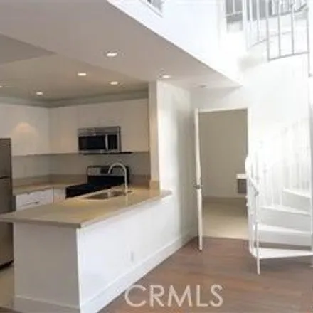 Image 7 - 884 Palm Ave Apt 302, West Hollywood, California, 90069 - Apartment for rent