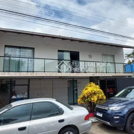 Buy this 8 bed house on Rua Curitibanos in Municípios, Balneário Camboriú - SC
