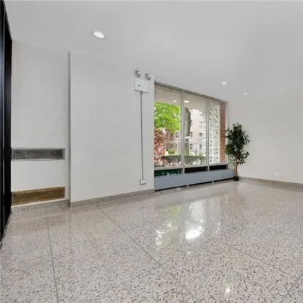 Image 2 - 83-60 118th Street, New York, NY 11418, USA - Apartment for sale