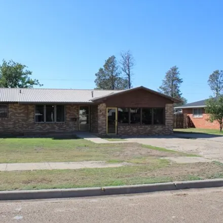 Buy this 3 bed house on 629 North Gaines Avenue in Tulia, TX 79088