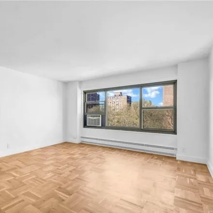 Buy this studio apartment on 33-34 Crescent Street in New York, NY 11106