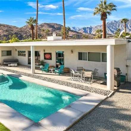 Image 1 - 5023 East Waverly Drive, Palm Springs, CA 92264, USA - House for sale