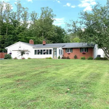 Buy this 4 bed house on 7536 Crory Road in Mahoning County, OH 44406