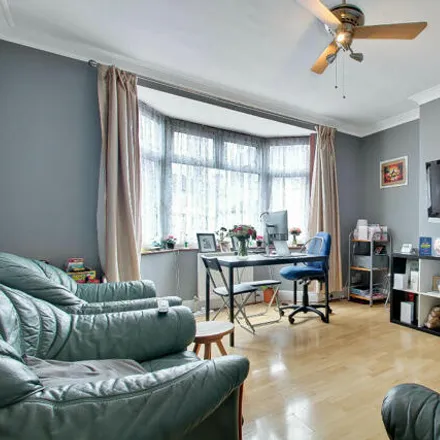 Image 2 - 32 Maybank Avenue, London, HA0 2TJ, United Kingdom - Townhouse for sale