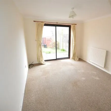 Image 2 - Nelson Close, Shepshed, LE12 9TH, United Kingdom - Townhouse for sale