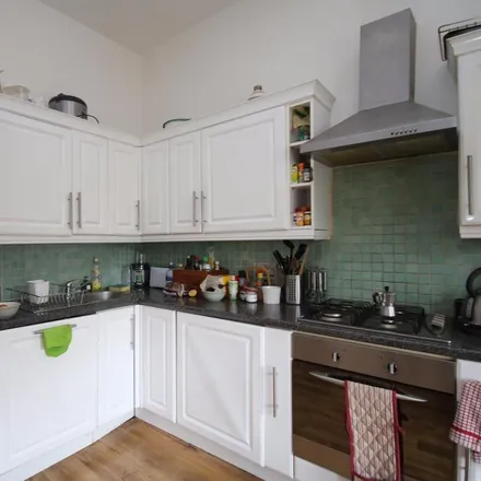 Rent this 3 bed apartment on 10 Finsbury Park Road in London, N4 2JZ