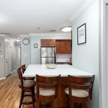 Image 7 - 118 Bloomfield Street, Hoboken, NJ 07030, USA - Condo for sale