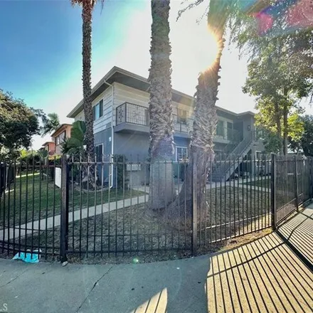 Rent this 2 bed apartment on 3226 Bartdon Avenue in Inglewood, CA 90303