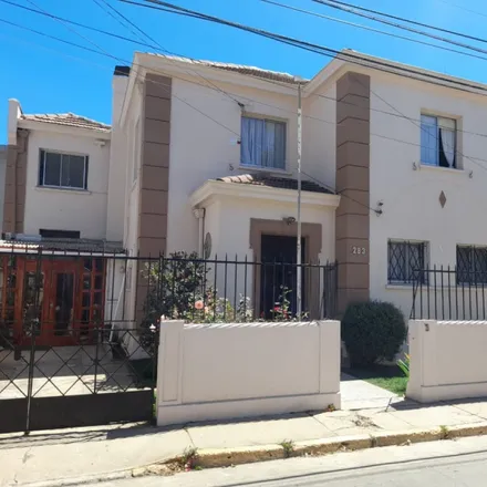 Buy this 5 bed house on 4 1/2 Oriente 284 in 252 0534 Viña del Mar, Chile