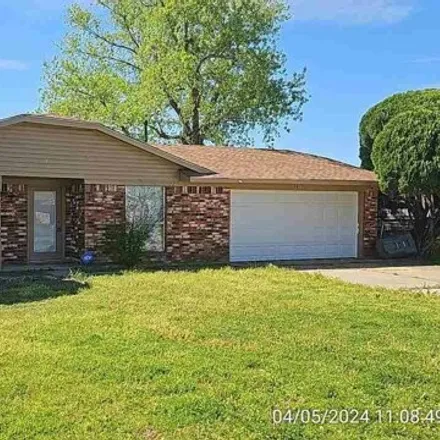 Buy this 3 bed house on 4617 Southeast Aberdeen Avenue in Lawton, OK 73501
