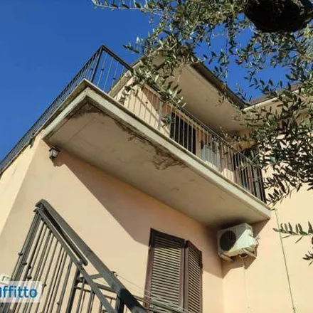 Image 2 - Via Furio Camillo, 02032 Fara in Sabina RI, Italy - Apartment for rent
