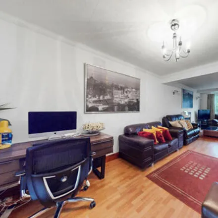Image 6 - Cannonbury Avenue, London, HA5 1TR, United Kingdom - Duplex for sale