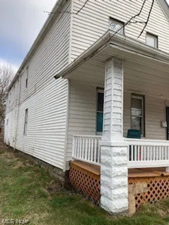 Image 3 - 6827 Forman Avenue, Cleveland, OH 44105, USA - House for sale