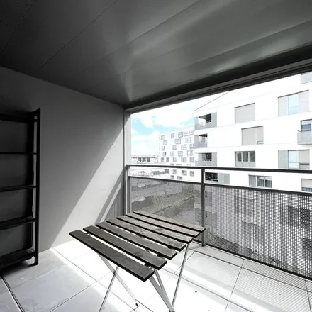 Rent this 2 bed apartment on 144 Rue Barreyre in 33300 Bordeaux, France