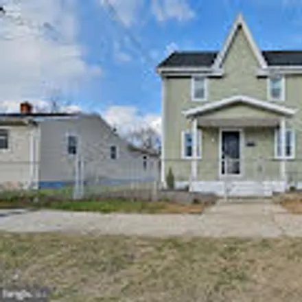 Rent this 3 bed house on 614 Mulberry St