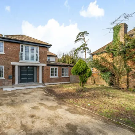 Buy this 8 bed house on 28 Parkfield in Chorleywood, WD3 5AZ