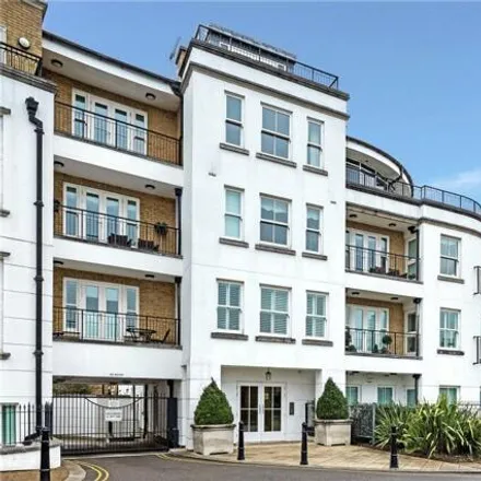 Image 2 - Imperial Crescent, London, SW6 2QW, United Kingdom - Apartment for sale