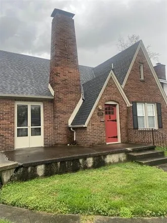 Buy this 5 bed house on 106 West 18th Street in Owensboro, KY 42303