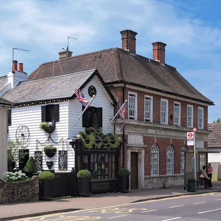 Image 2 - Austen Road, Farnborough, GU14 8LG, United Kingdom - Townhouse for rent