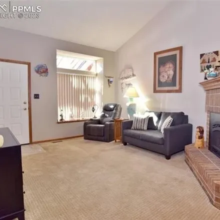 Image 5 - 4987 Daybreak Circle North, Colorado Springs, CO 80917, USA - House for sale