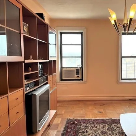 Buy this studio apartment on Matthews Building in 2925 Matthews Avenue, New York