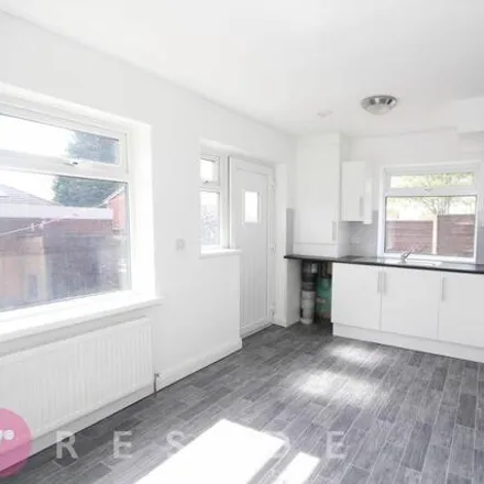 Image 3 - Mountain Ash, Rochdale, OL12 7JD, United Kingdom - Townhouse for rent