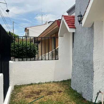 Rent this 3 bed house on Calle Isla Chipre 2074 in López de Legazpi, 44950 Guadalajara