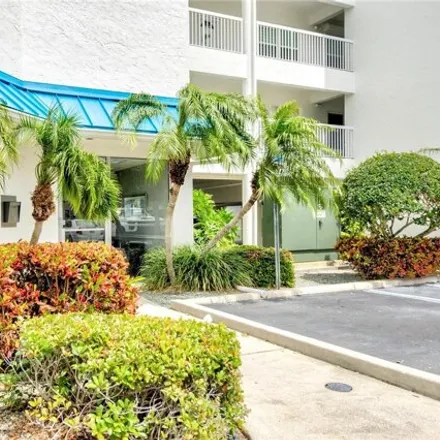 Image 2 - 9359 Blind Pass Road, Saint Pete Beach, Pinellas County, FL 33706, USA - Condo for sale