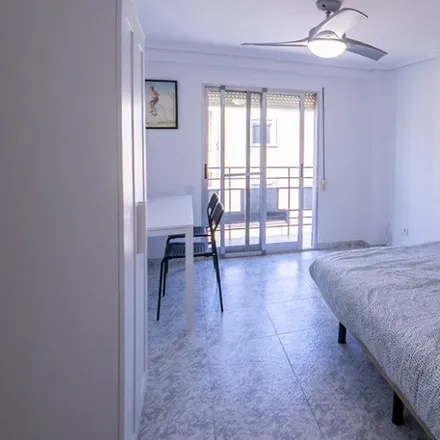 Rent this 6 bed room on Carrer de Carme Crespo in 9, 46020 Valencia