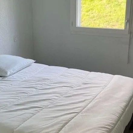Rent this 2 bed apartment on 2 Place de la Libération in 33530 Bassens, France