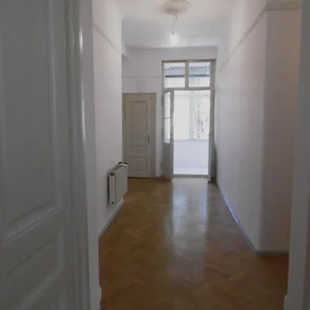 Rent this 4 bed apartment on Schaumburgergasse 12 in 1040 Vienna, Austria