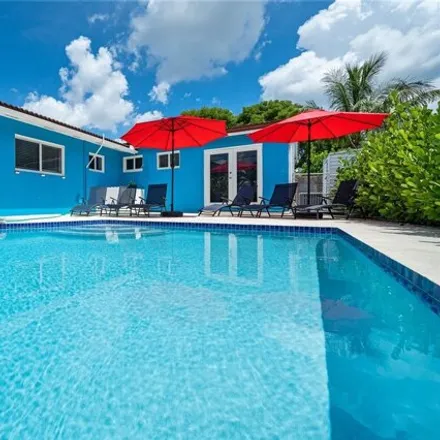 Buy this 3 bed house on 2 Northeast 26th Court in Wilton Manors, FL 33334