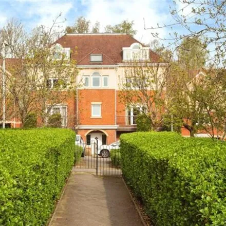 Image 1 - Addison Road, Royal Tunbridge Wells, TN2 3GG, United Kingdom - Apartment for sale
