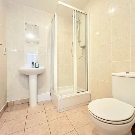 Image 8 - Curzon Place, Gateshead, NE8 2AR, United Kingdom - Apartment for rent
