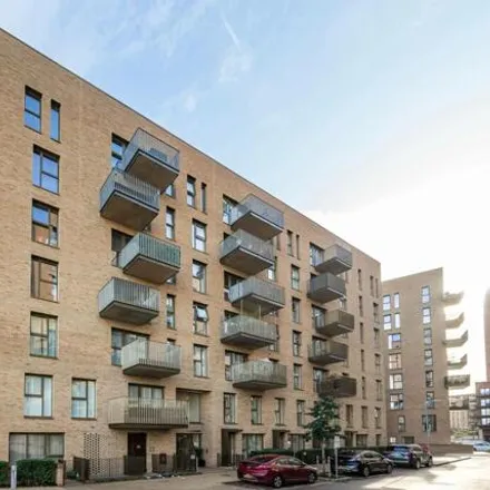 Image 4 - 20 Moorhen Drive, The Hyde, London, NW9 7FF, United Kingdom - Apartment for sale