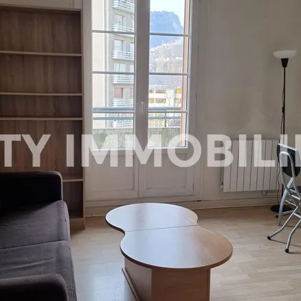 Image 5 - Notre-Dame - Musée, Place de Lavalette, 38000 Grenoble, France - Apartment for rent