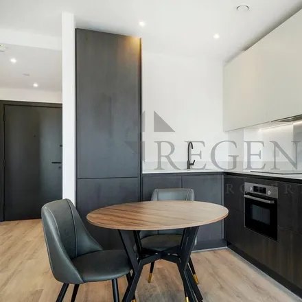 Image 5 - Friary Road, London, W3 6NN, United Kingdom - Apartment for rent