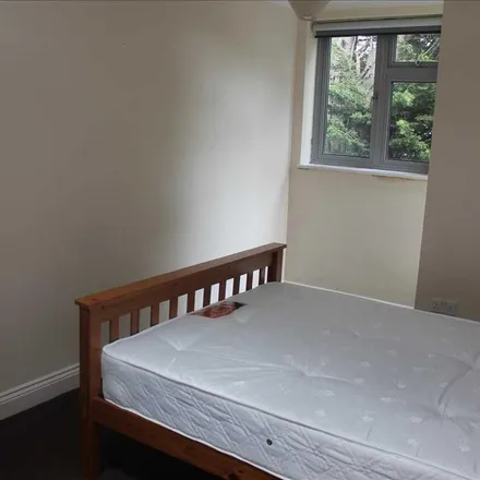 Image 3 - Columbia Court, Vancouver Road, South Stanmore, London, HA8 5DA, United Kingdom - Apartment for rent