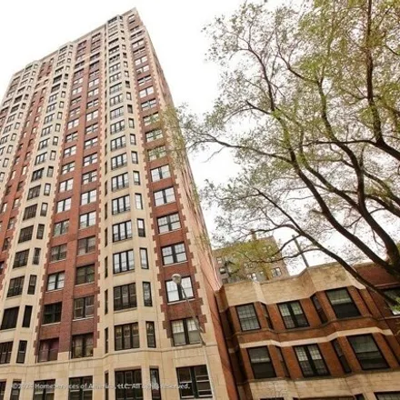 Buy this 2 bed condo on The Eddystone in 415-421 West Melrose Street, Chicago