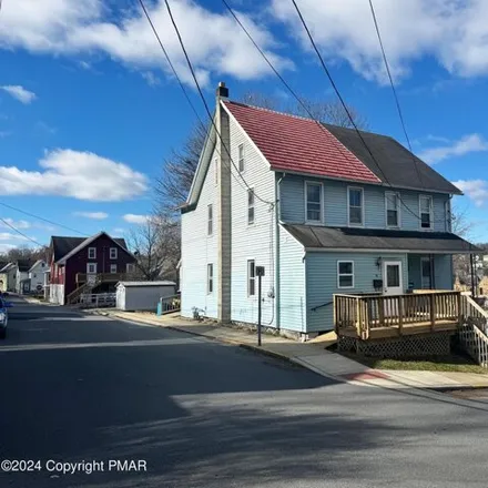 Image 1 - 180 North Northampton Street, New Village, Bangor, PA 18013, USA - House for rent