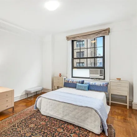 Image 2 - 325 WEST 86TH STREET in New York - Apartment for sale