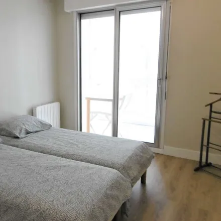 Image 2 - Sarzeau, Rue de la Poste, 56370 Sarzeau, France - Apartment for rent