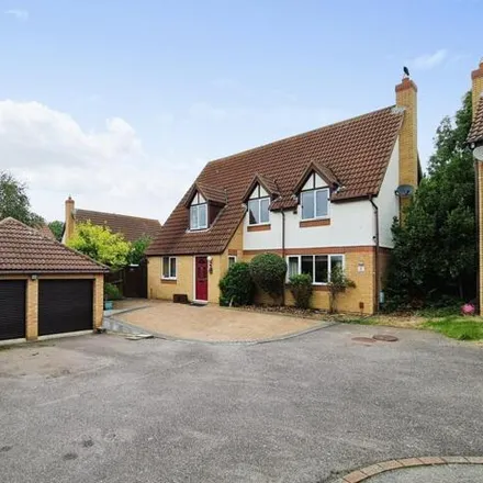 Buy this 4 bed house on 19 Crowborough Lane in Monkston, MK7 6HE